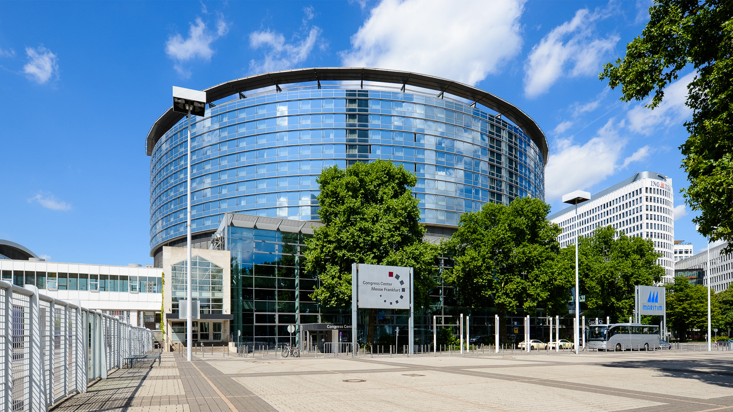 corp-fullstage-congresscenter-2560x1440